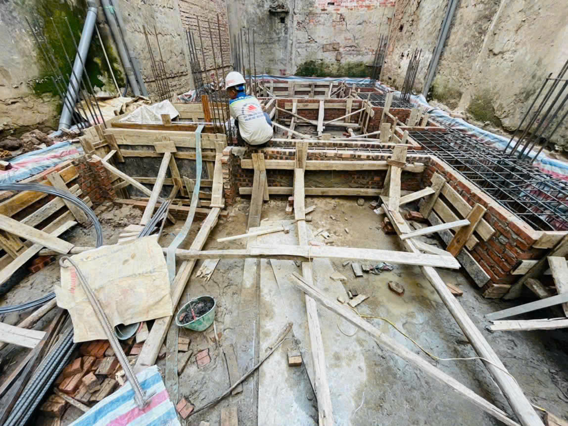 công tác đan sắt móng