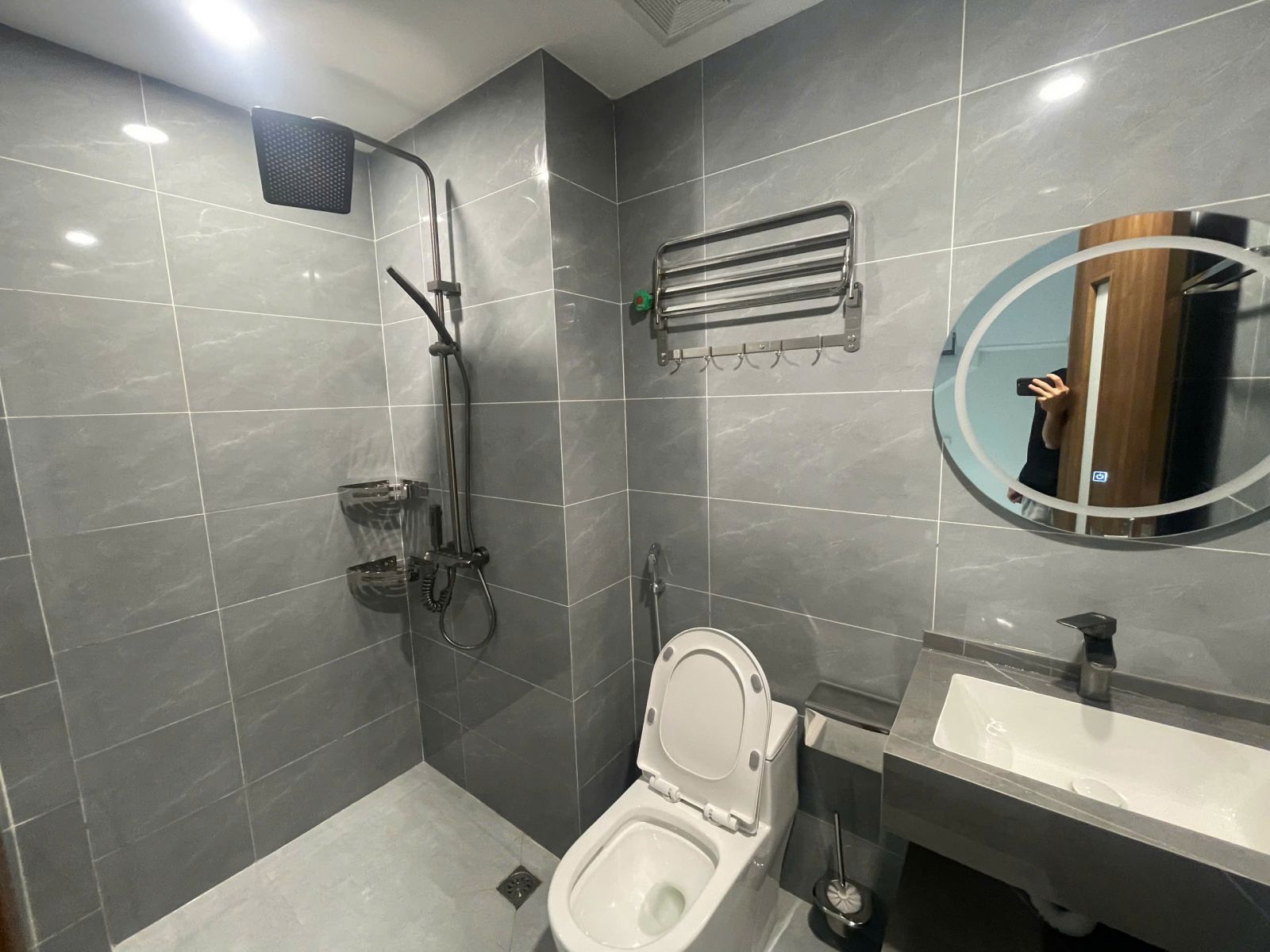 Lắp đặt thiết bị nhà tắm