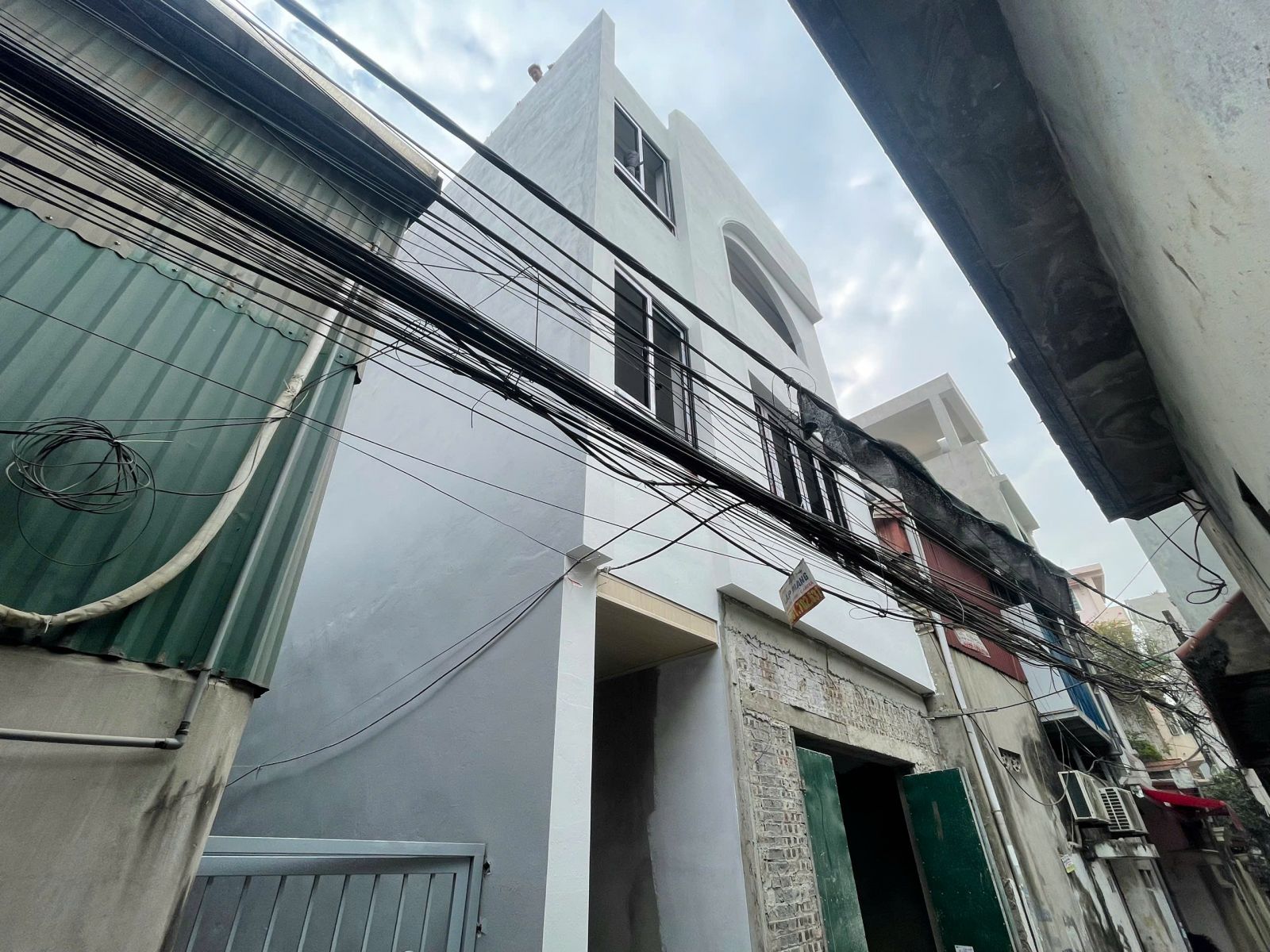 Sơn lót bên ngoài