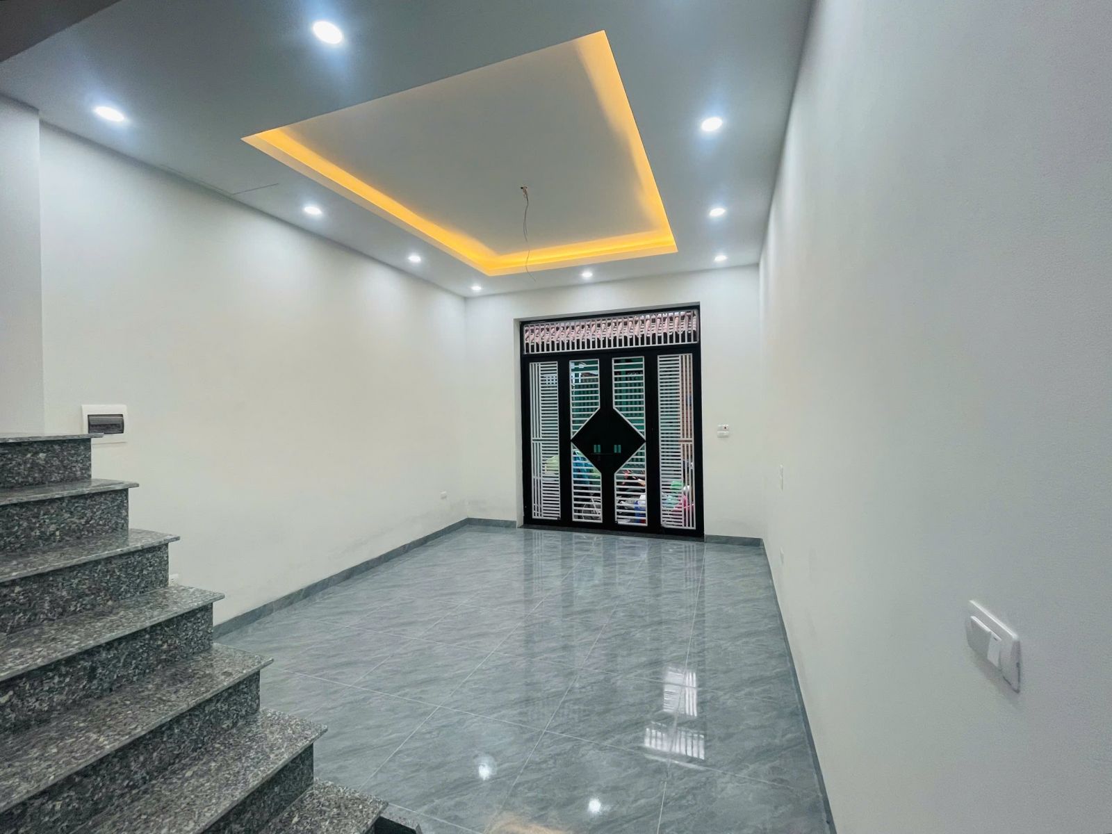 Hoàn thiện mặt tiền ngôi nhà