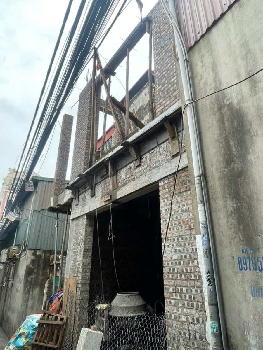 Xây tường trong nhà