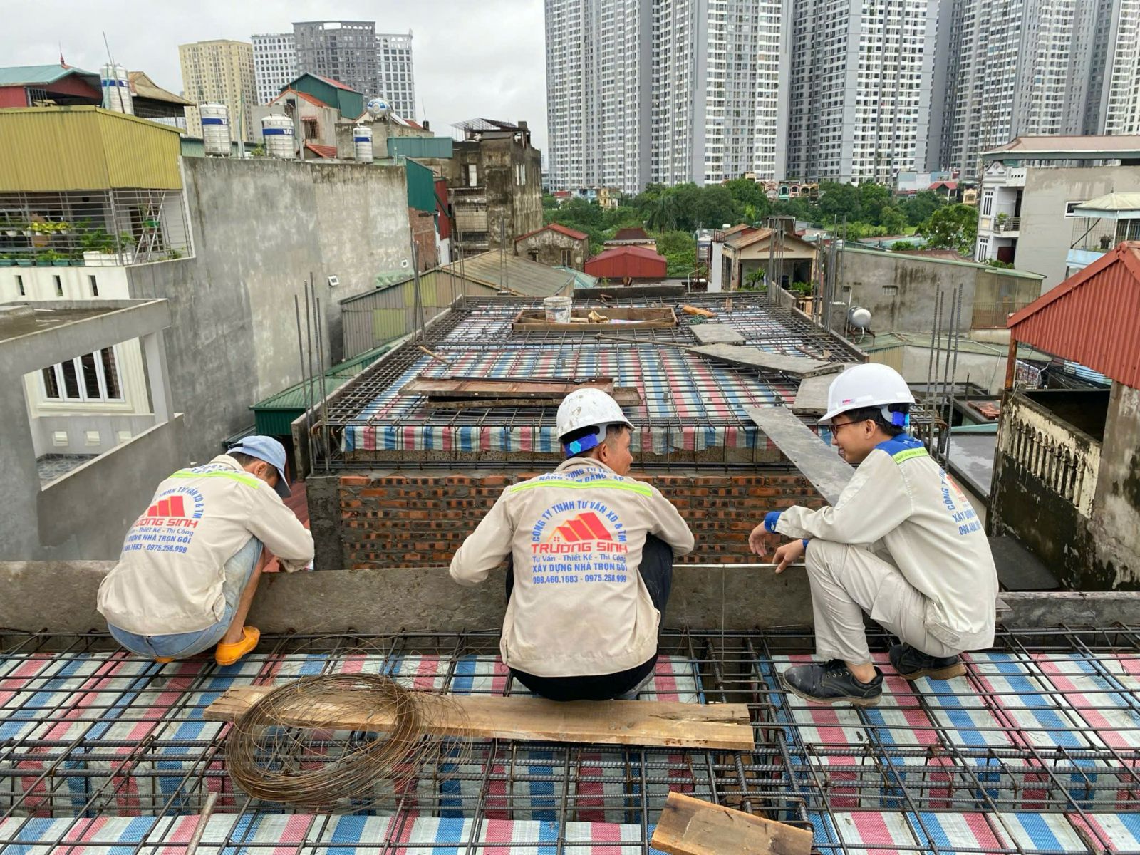 Chuẩn bị đổ bê tông tiếp theo