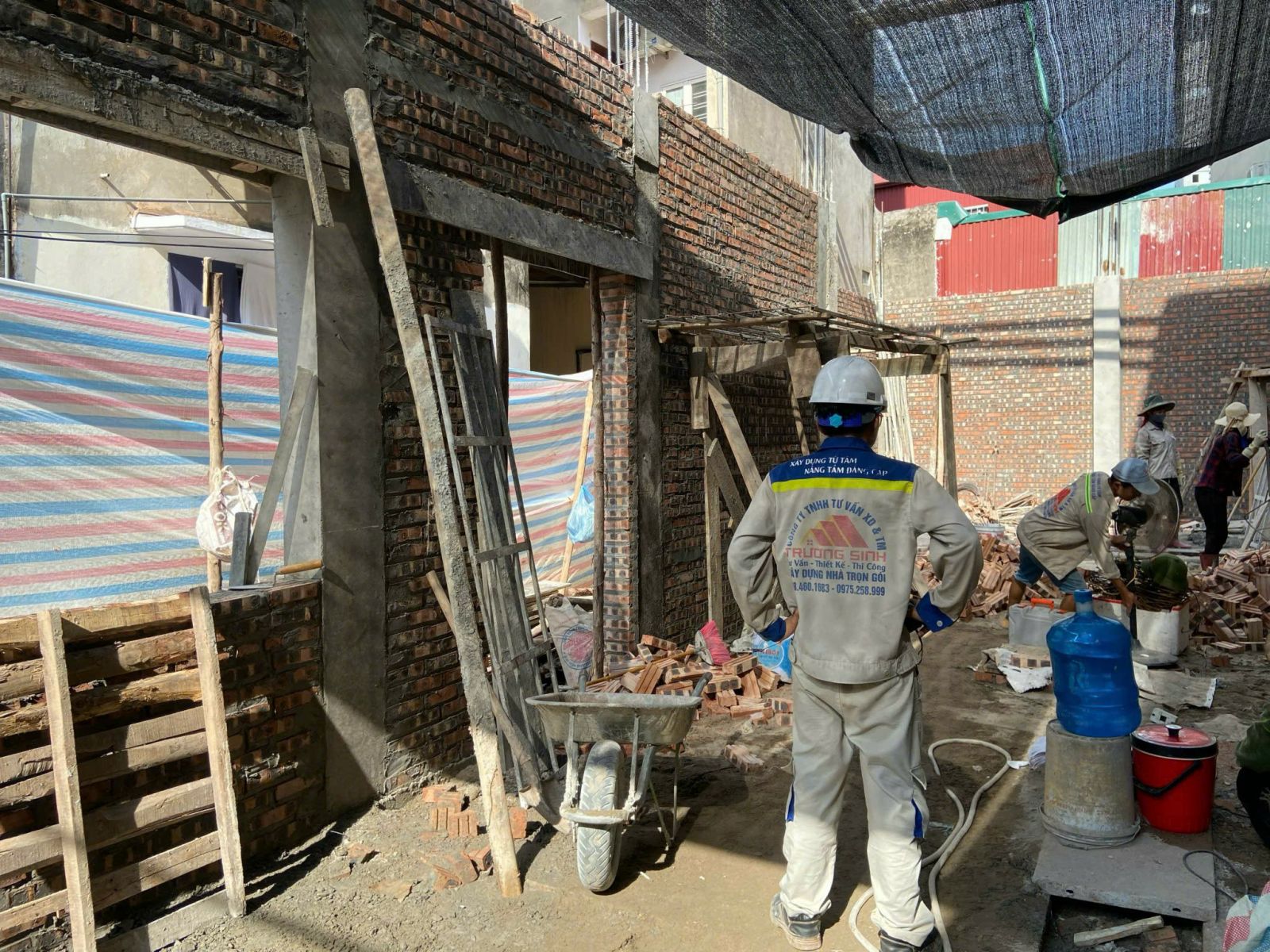 Xây thô các tầng