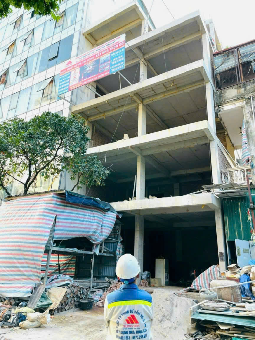 Hình ảnh tổng thể phần thô của ngôi nhà